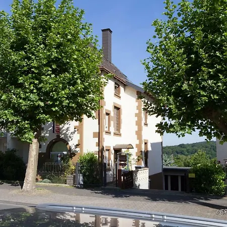 Apartment Monteur Valeria *